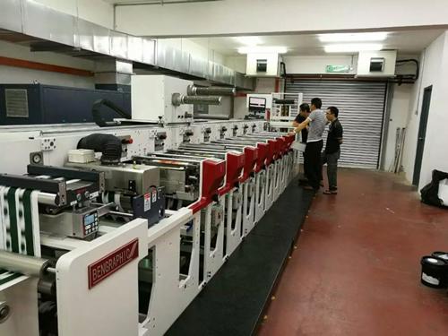 Флексографская узкорулонная печатная машина для производства липкой ленты, Малайзия