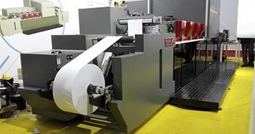 Четырехцветная флексографская узкорулонная печатная машина